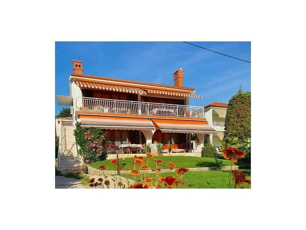 Nyaraló Holiday Apartment In Punat With Swimming Pool Horvátország
